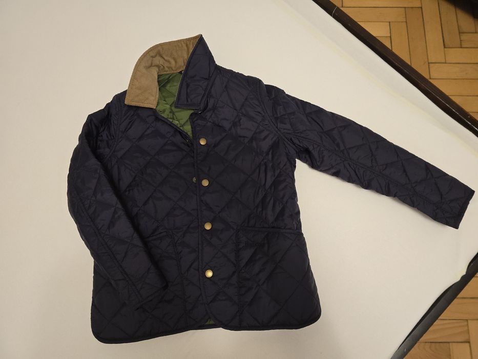 Vând geaca copii Barbour, mărimea M, 55x41 mânecă 51cm