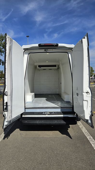 Inchiriere duba Bucuresti / inchirieri dube Baneasa Otopeni