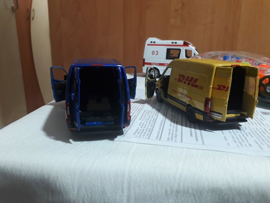 Металлические машинки Мерседес Спринтер 1:48