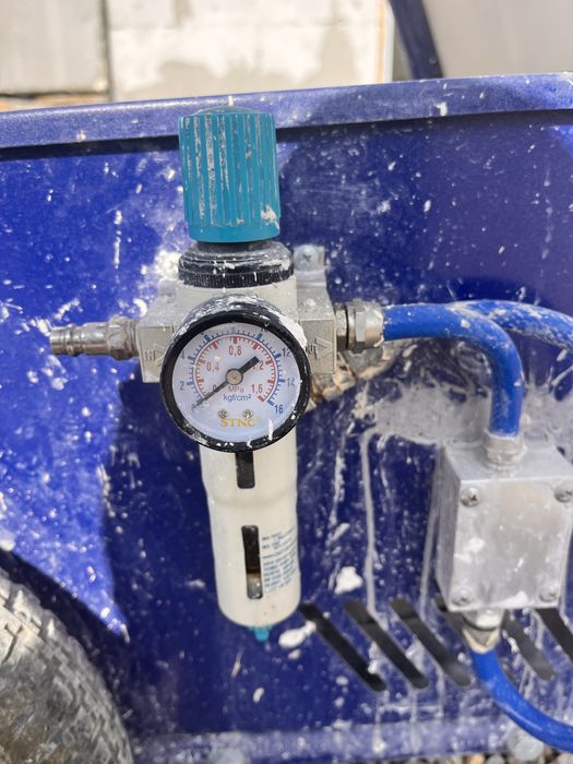 Машина за мазилки и шпакловки Ps