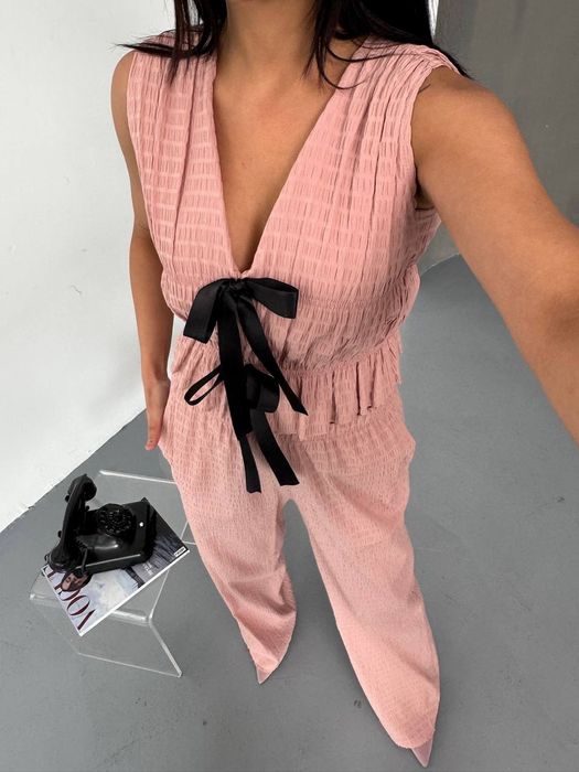 Един кукленски сет наличен в размер M/L