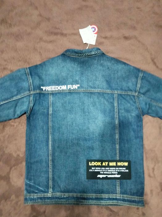 Продам НОВУЮ джинсовую куртку