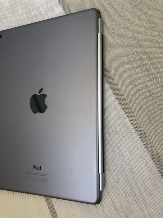 Кожен калъф Apple Smart Cover за iPad