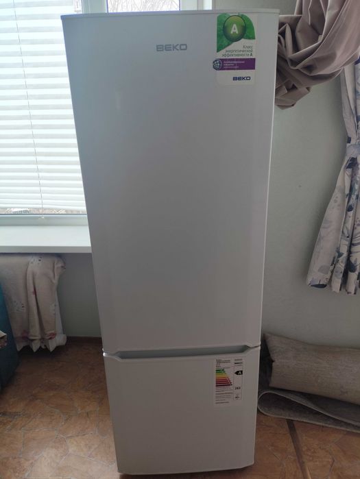 Продам холодильник