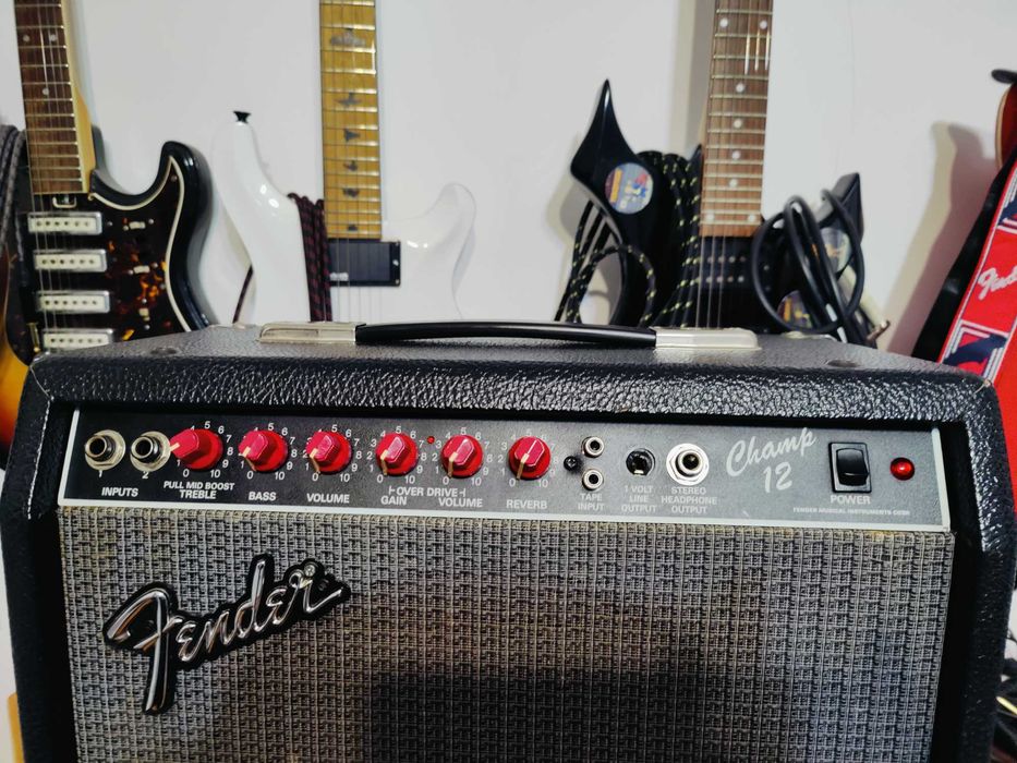 Amplificator chitara FENDER Champ 12 red qnobs, full lampi