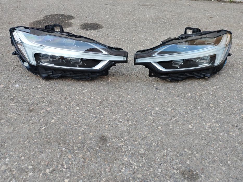 Far Volvo XC60 stare perfecta full led