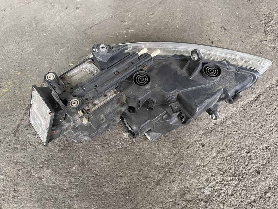 Far dreapta bi-xenon adaptiv Vw Phaeton 2002-2006