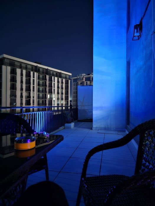 Бухара Сити,  3 этаж 2 хоналик квартира срочно арендага берилади