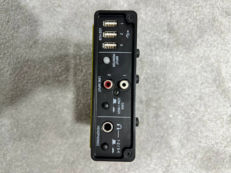 Novation Audiohub 2x4