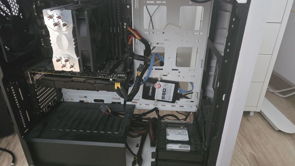PC Gaming i5-7600K + GTX 1070 | 32GB RAM | SSD 128GB + HDD 1TB