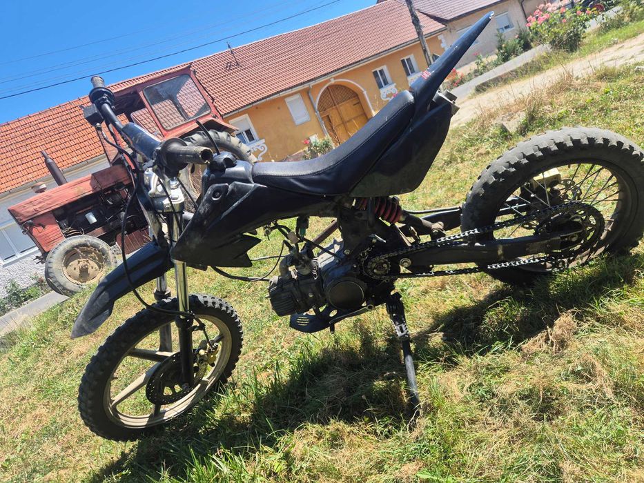 Vând kxd 607 125cc