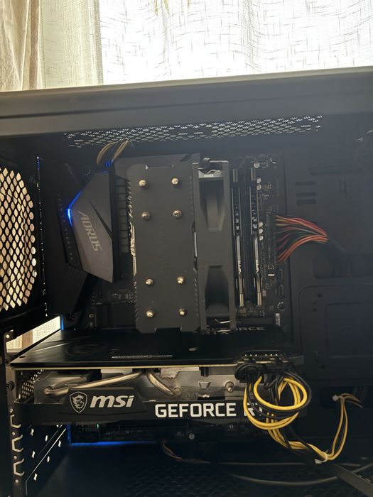 Desktop PC Gaming Ryzen 5 5600 B550 AORUS 32GB RAM 1TB SSD RTX 3070