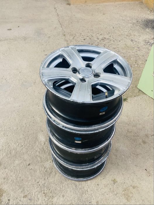 Нексияда тұрған Диск