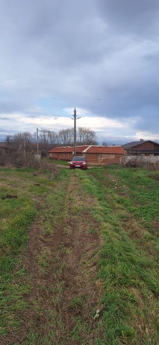 продавам  упи село Найден Герово