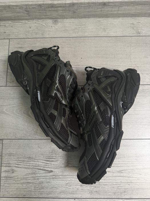 Balenciaga Runners 41