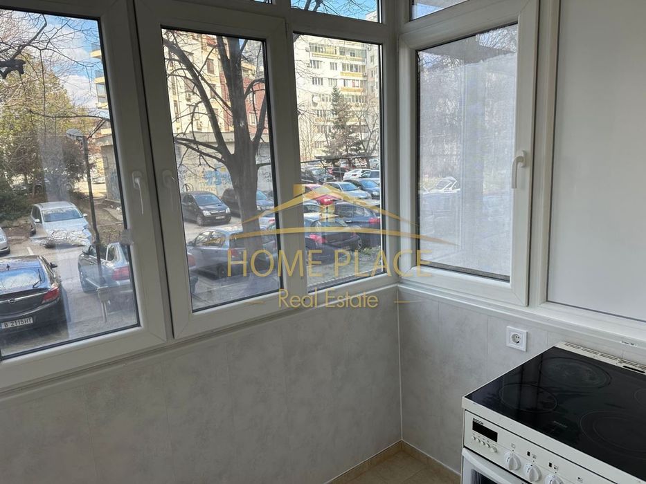 Дава се под наем Тристаен апартамент в Варна, Цветен квартал - 77 кв.м за 459 € - Снимка #1