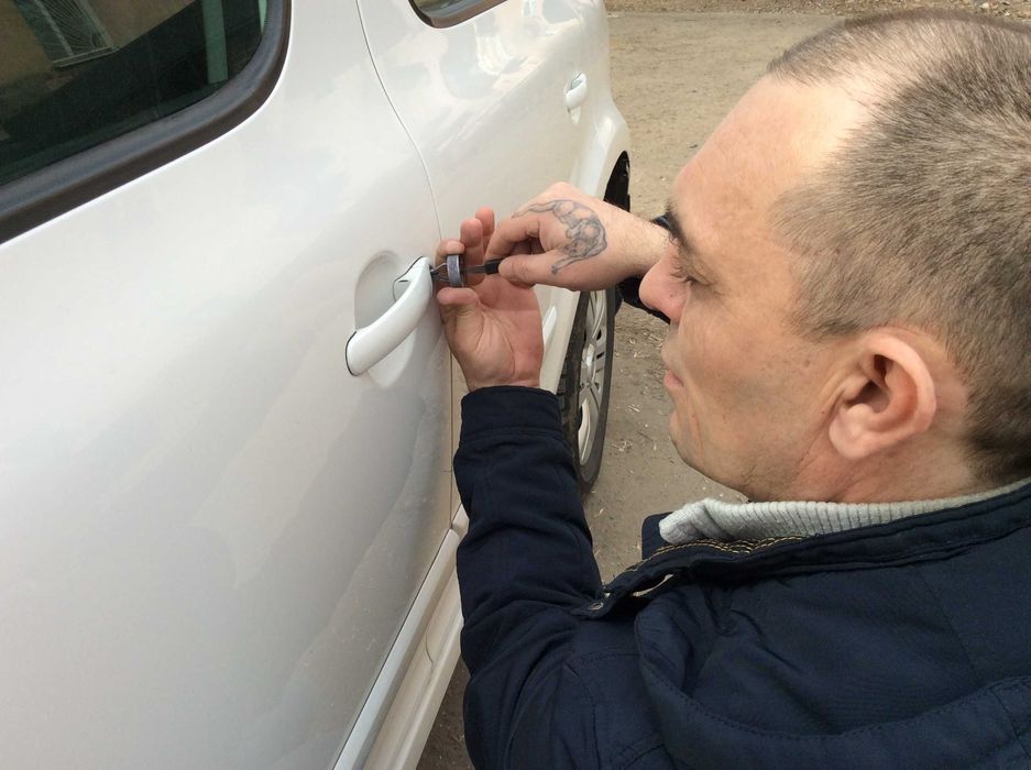 Вскрытие авто замков Астана, вскрыть автомобиль, бардачок, багажник