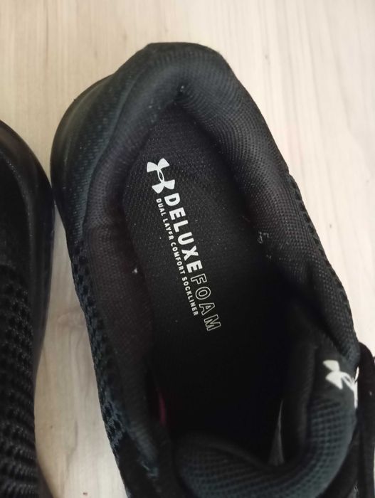 Дамски маратонки Under Armour,40номер