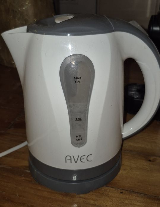 Fierbător de apa kettle AVEC
