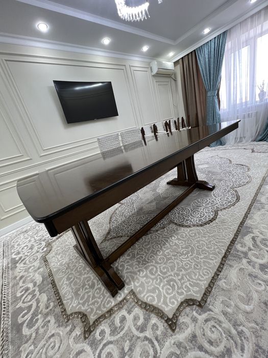 Продам гостиный стол Малайзия