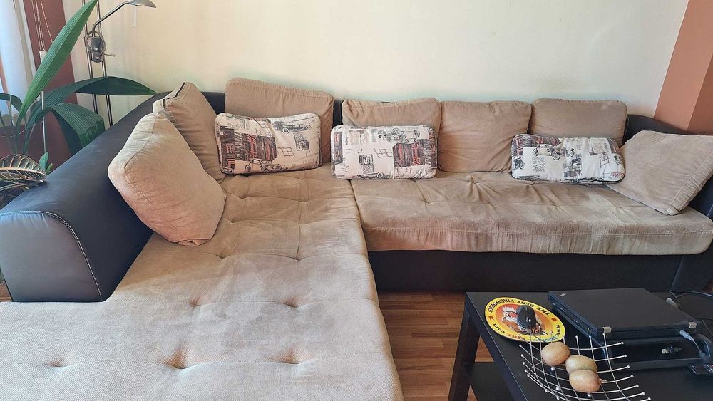 Разтегателна холна гарнитура