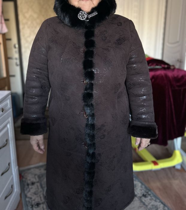 Продам женскую дубленку