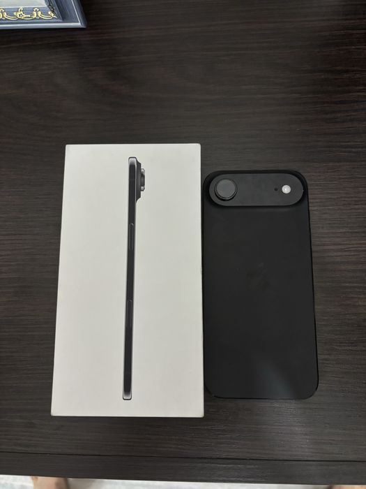 Срочно продам iphone 17 air