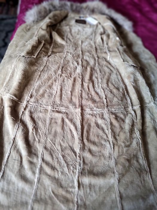 PALTON de blană naturală -marca înregistrată,din piele naturala.NOU,cu eticheta