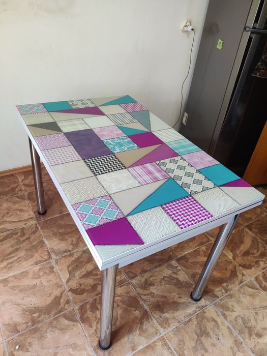 Masă de bucătărie extensibila sticlă