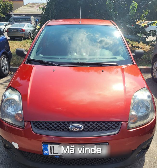 Vând masina Ford Fiesta
