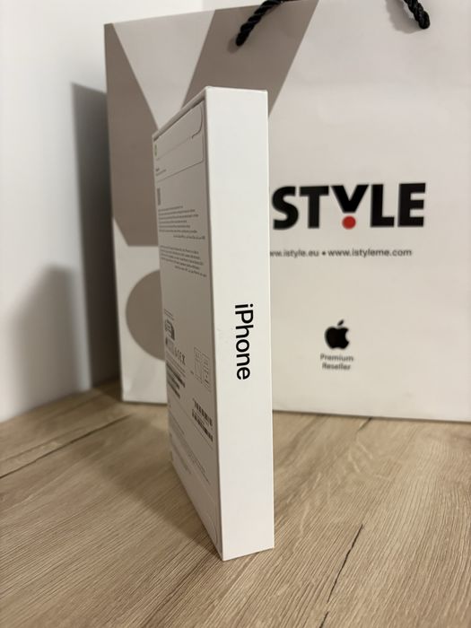 Запечатан iPhone 17 Air Space Black 256 GB iSTYLE