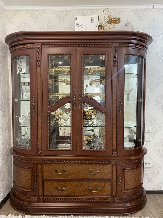 Сервант для посуды