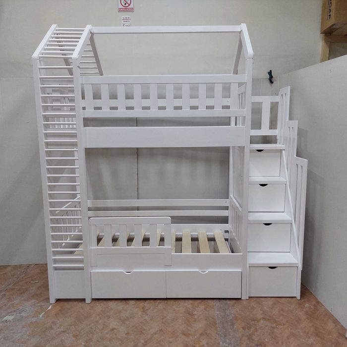 TRANSPORT GRATUIT.Pat etajat din lemn masiv.Cod 2610