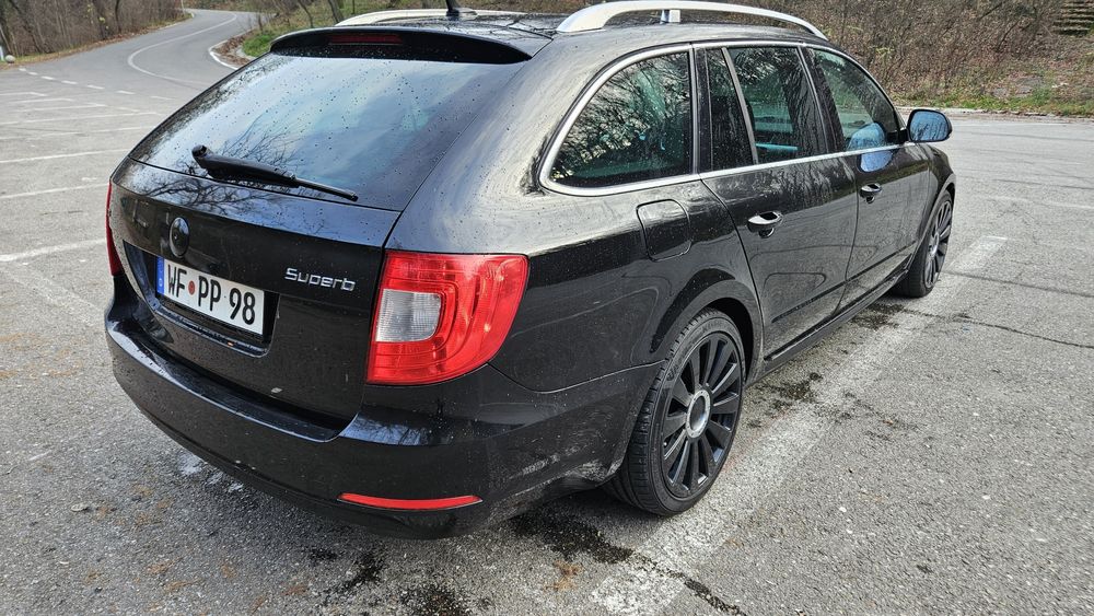 Vând Skoda Superb