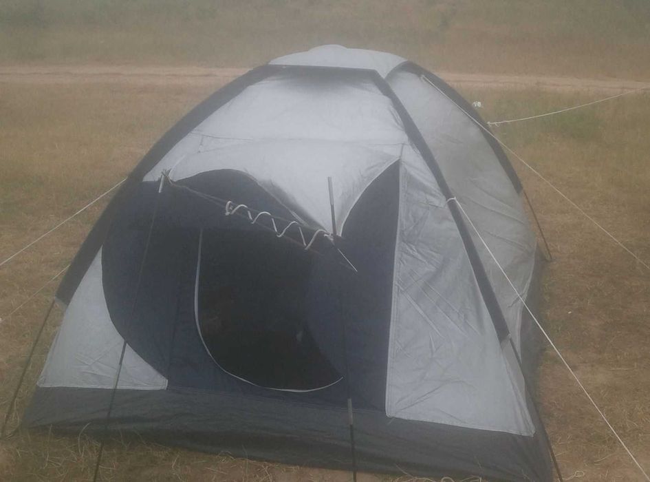 Cort camping, excursii, drumetie, 3-4 persoane, stare buna / schimb