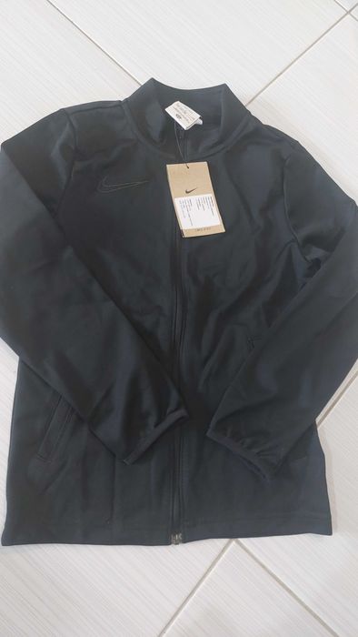 Детски  нов анцунг екип nike 128