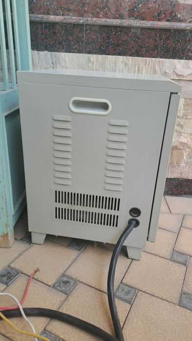 Andeli SVC-D15000VA avtomatik kuchlanish stabilizatori sotiladi