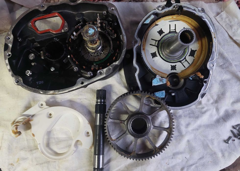Motor Bosch Performance Line Gen3 BDU365 - defect
