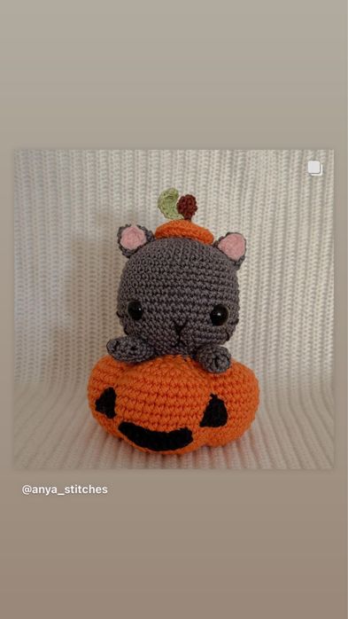 Игрушка котенок