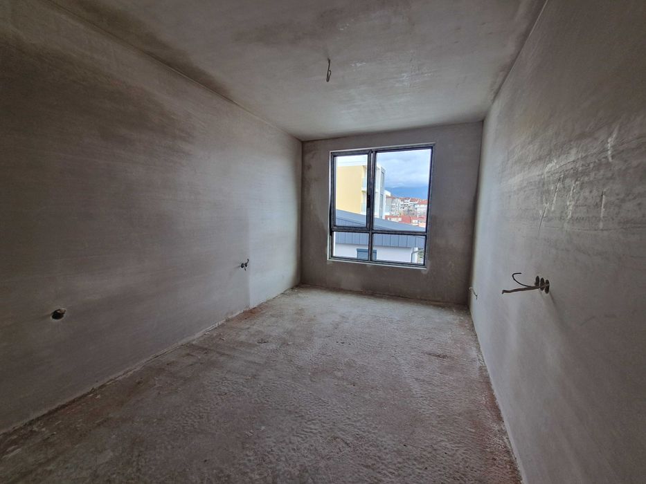 Двустаен апартамент за продажба, в близост до ЮЗУ „Неофит Рилски“