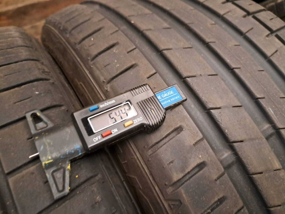 2 anvelope 245/35 R21 Falken