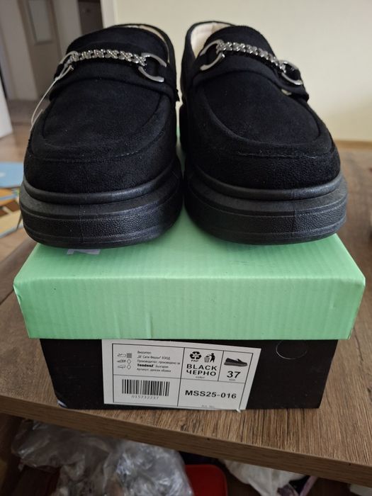 Дамски обувки на Тенденз