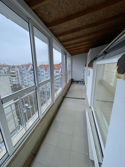 Продава се Двустаен апартамент в Бургас, Лазур - 70 кв.м за 2136 €/кв.м - Снимка #6