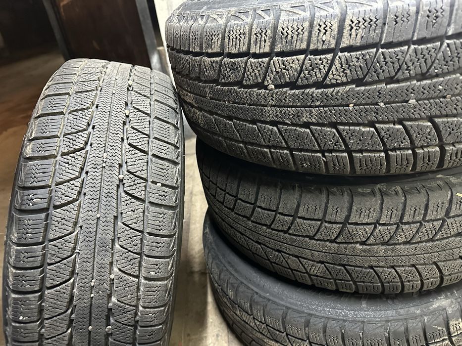 Продам диски с зимней резиной