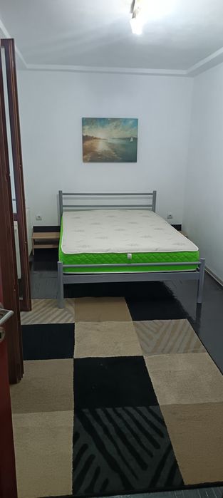 Inchiriez apartament decomandat