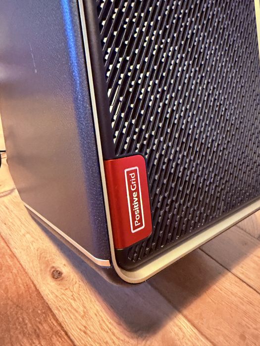 Positive Grid Spark Edge 65W busking amp