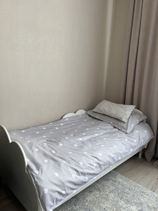 Продам детскую кровать Облачко