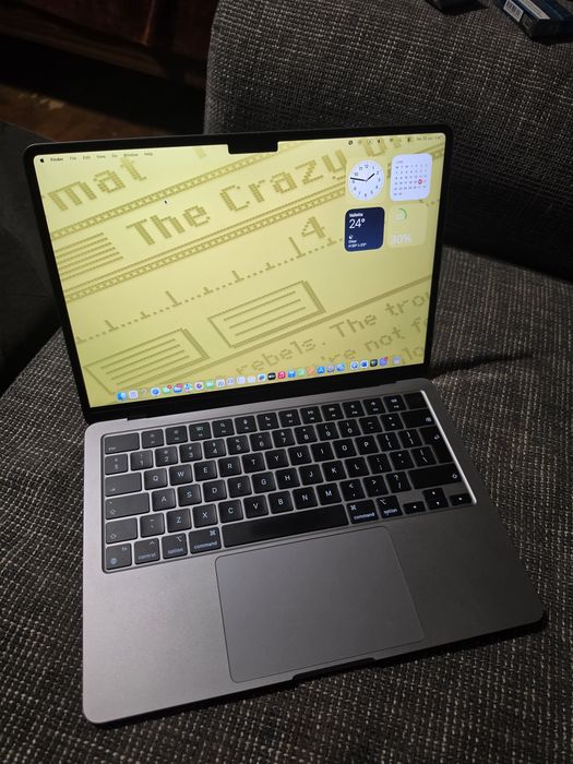 Macbook Air M3 16GB RAM, 512GB