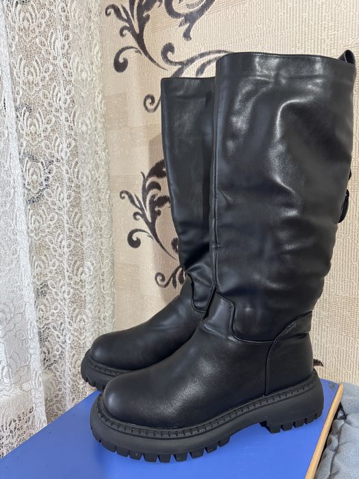 Продам зимние сапоги