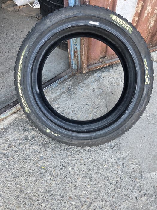 Anvelope Iarnă 225.40.19 Pirelli Runflet An 2024 Profil peste 7,5 mm grosime